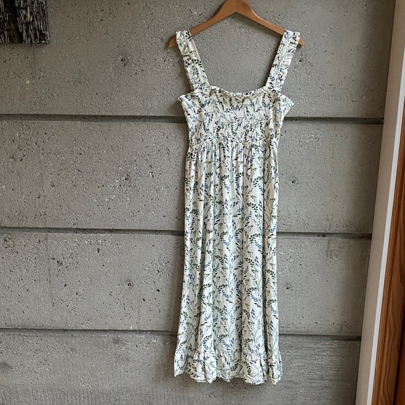 Zara Dresses & Skirts - Zara floral ruched dress